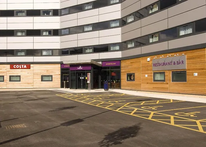 Premier Inn Manchester Airport Runger Lane North